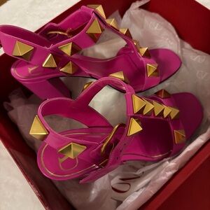 Valentino pink sandals
